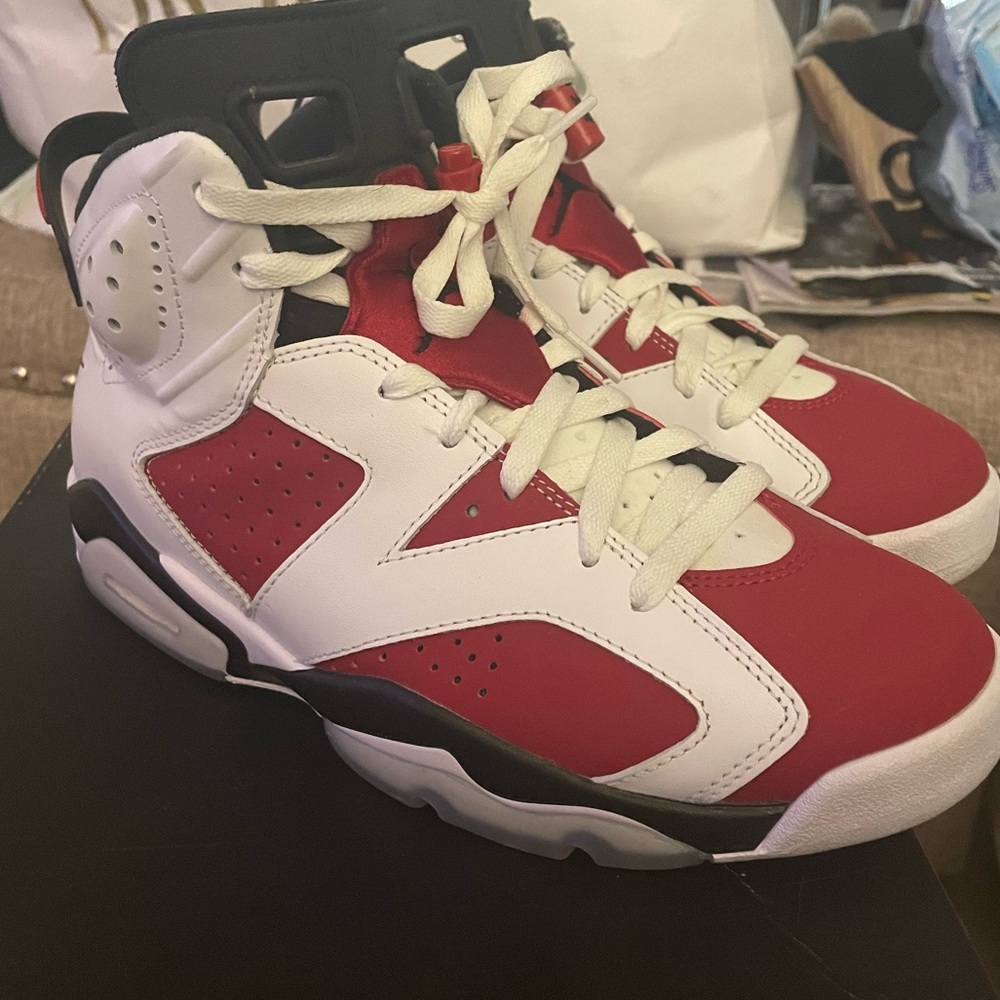 Red and white carmine 6s